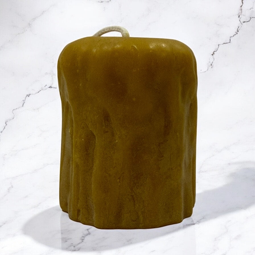Chandelle Pilier fondant en cire d’abeille naturelle